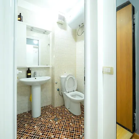 Ring Center Spacious 2 Bdr Apartment Tirana