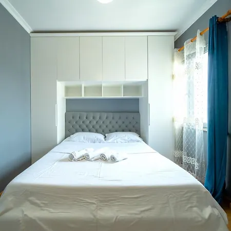Ring Center Spacious 2 Bdr Apartment