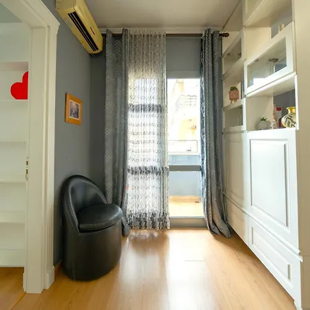 Apartment Ring Center Spacious 2 Bdr Tirana